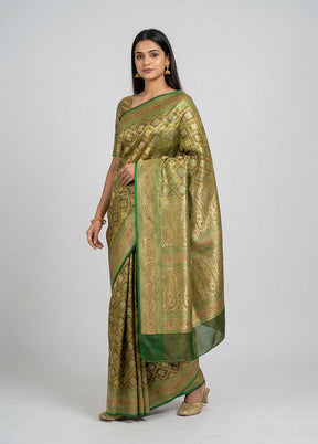 Green Handloom Tanchoi Pure Silk Saree With Blouse Piece