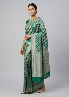 Green Kora Silk Saree With Blouse Piece