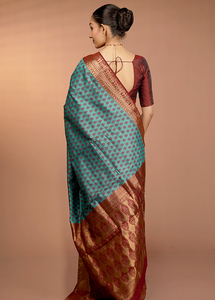 Green Cotton Saree With Blouse Piece