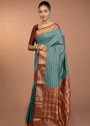 Green Cotton Saree With Blouse Piece
