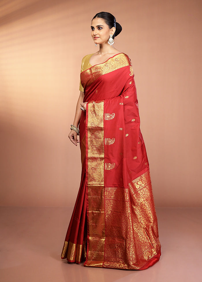 Red Kanjivaram Silk Saree With Blouse Piece