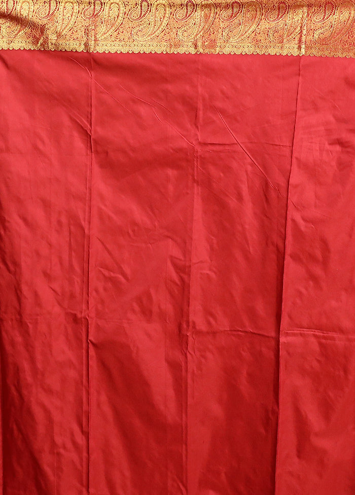 Red Kanjivaram Silk Saree With Blouse Piece