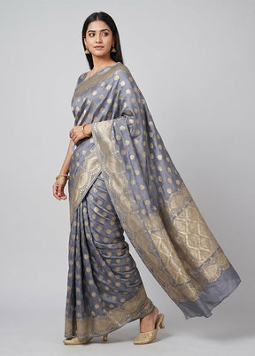 Grey Uppada Silk Saree With Blouse Piece