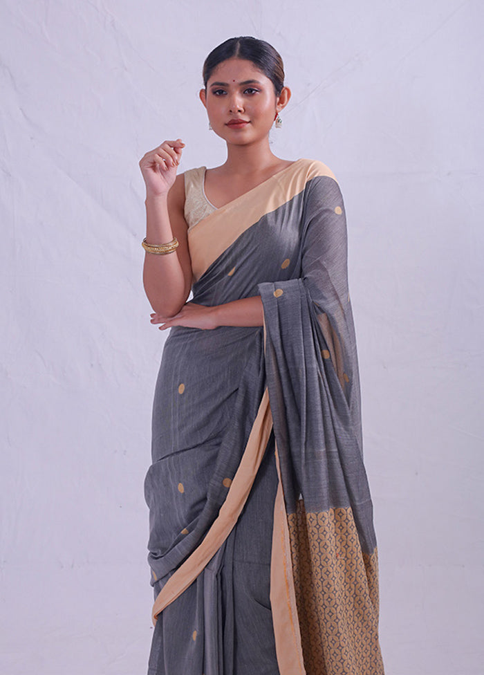 Grey Matka Silk Saree With Blouse Piece
