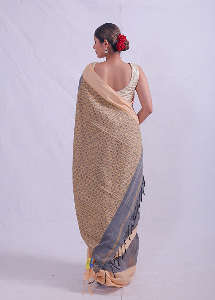 Grey Matka Silk Saree With Blouse Piece