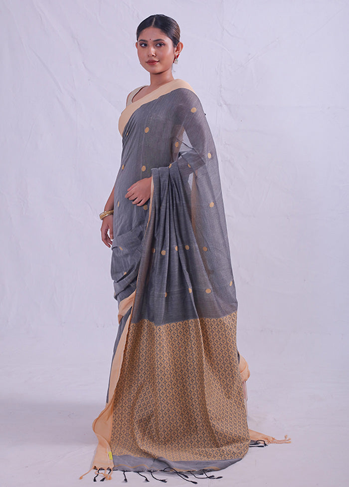 Grey Matka Silk Saree With Blouse Piece