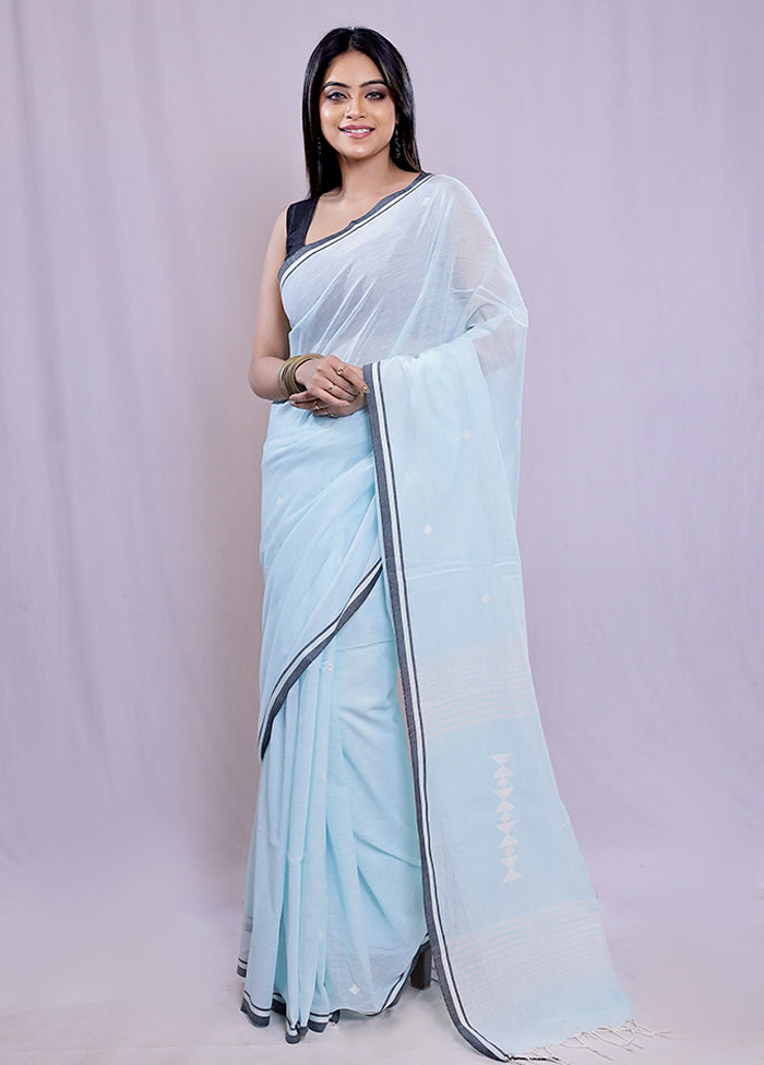 Blue Matka Silk Saree With Blouse Piece