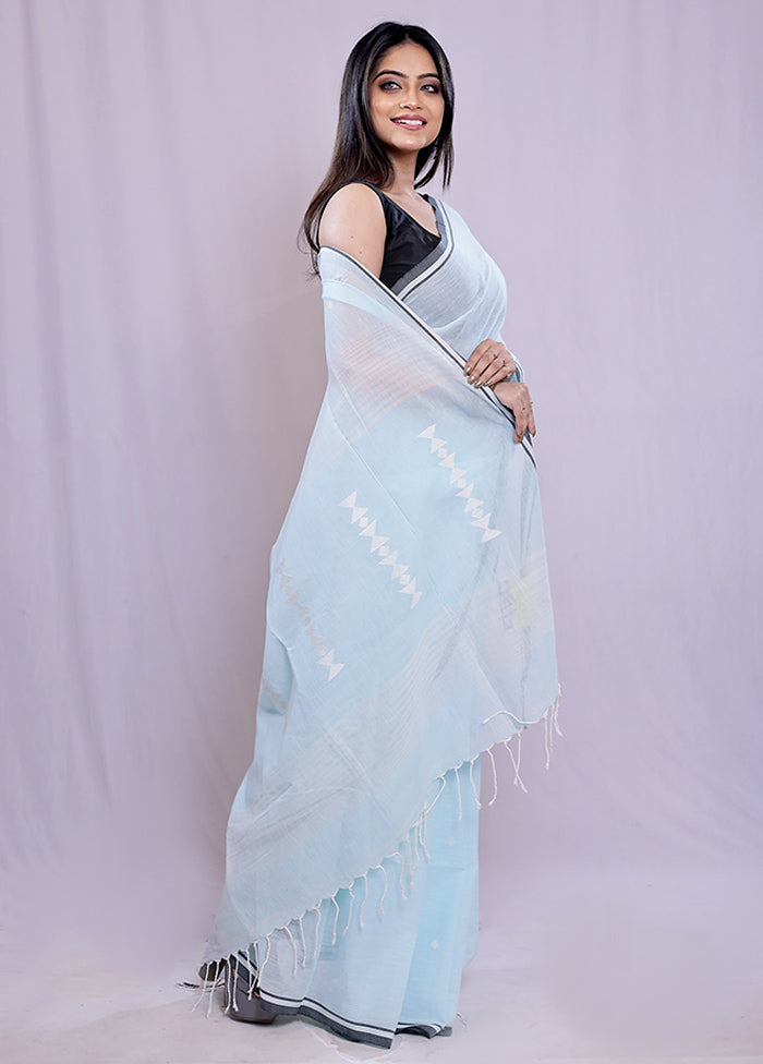 Blue Matka Silk Saree With Blouse Piece