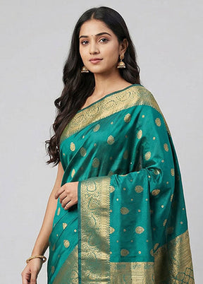 Green Kanjivaram Silk Saree With Blouse Piece