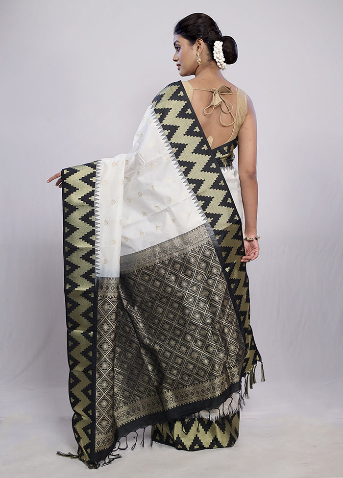 White Kanjivaram Silk Saree With Blouse Piece