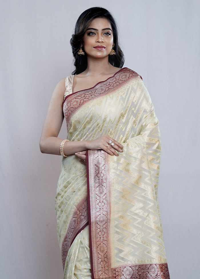 Cream Georgette Saree With Blouse Piece