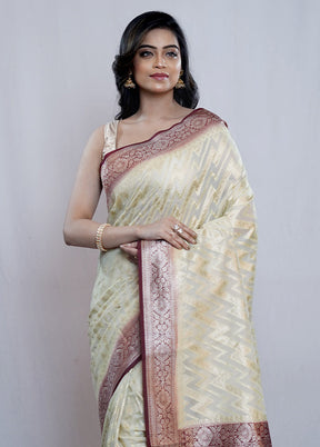 Cream Georgette Saree With Blouse Piece
