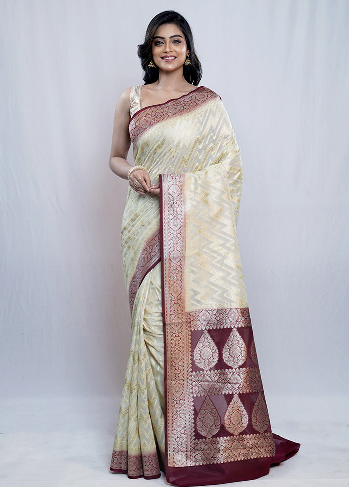 Cream Georgette Saree With Blouse Piece