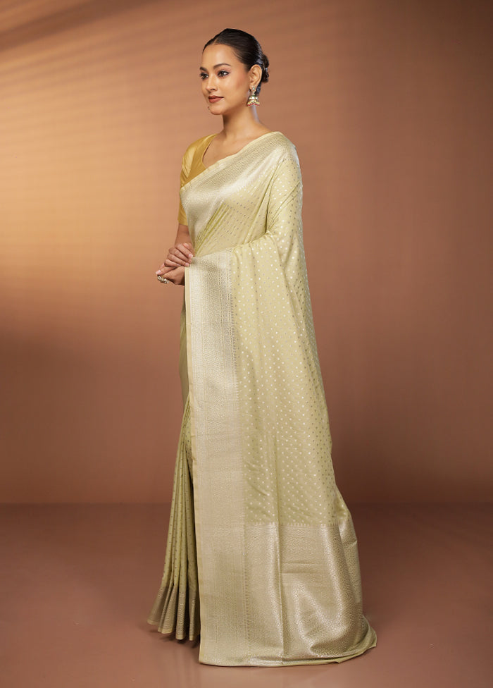 Multicolor Uppada Silk Saree With Blouse Piece