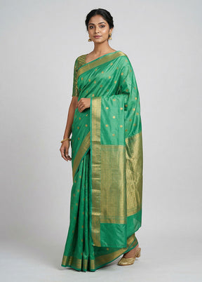 Green Kanjivaram Silk Saree With Blouse Piece