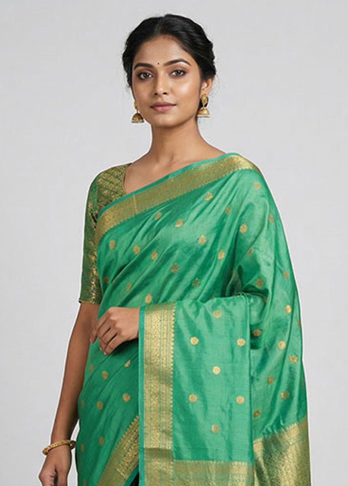 Green Kanjivaram Silk Saree With Blouse Piece