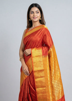 Maroon Handloom Kanjivaram Pure Silk Saree With Blouse Piece