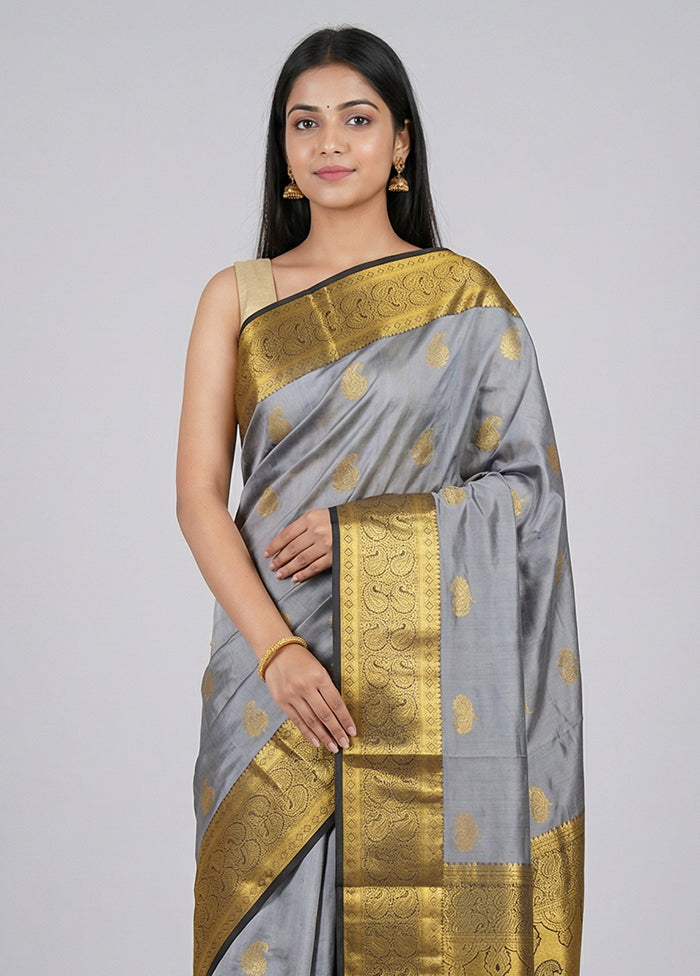 Grey Handloom Kanchipuram Pure Silk Saree With Blouse Piece