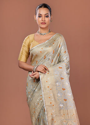 Grey Tanchoi Silk Saree With Blouse Piece