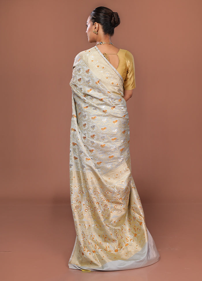 Grey Tanchoi Silk Saree With Blouse Piece