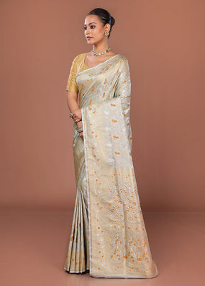 Grey Tanchoi Silk Saree With Blouse Piece