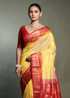 Cream Handloom Kanjivaram Pure Silk Saree With Blouse Piece