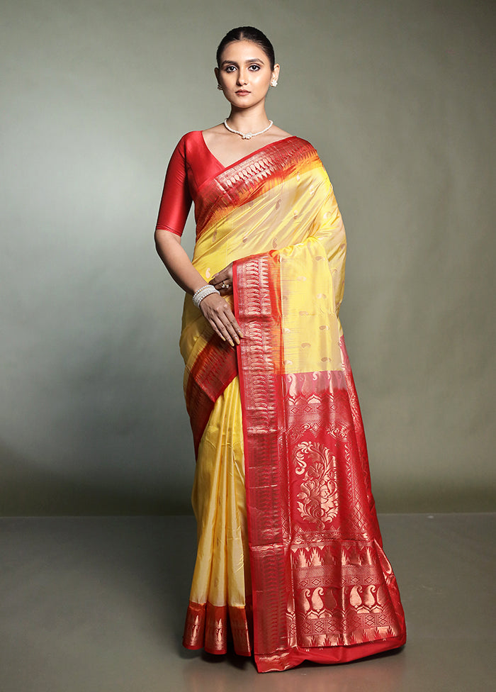 Cream Handloom Kanjivaram Pure Silk Saree With Blouse Piece