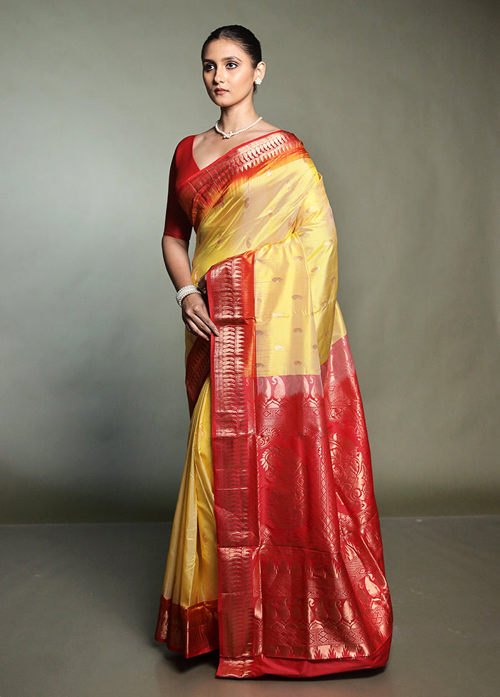 Cream Handloom Kanjivaram Pure Silk Saree With Blouse Piece