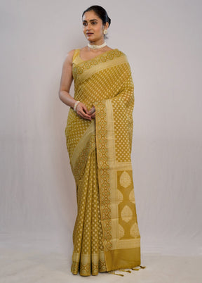 Green Cotton Saree With Blouse Piece
