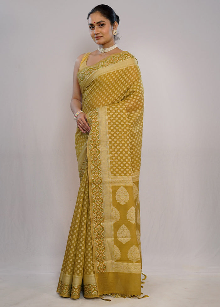 Green Cotton Saree With Blouse Piece