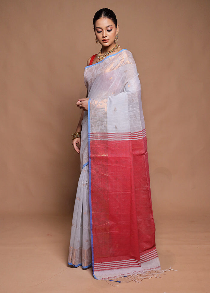 White Matka Silk Saree With Blouse Piece