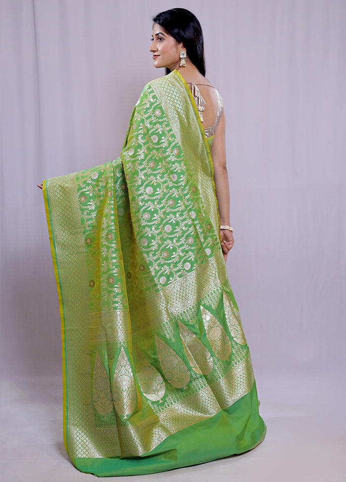 Green Uppada Silk Saree With Blouse Piece