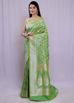 Green Uppada Silk Saree With Blouse Piece
