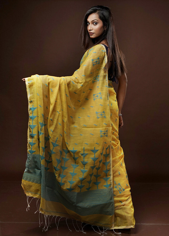 Yellow Cotton Saree With Blouse Piece