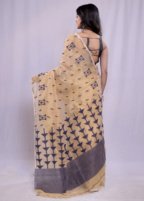 Cream Cotton Saree With Blouse Piece