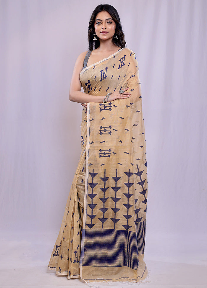 Cream Cotton Saree With Blouse Piece