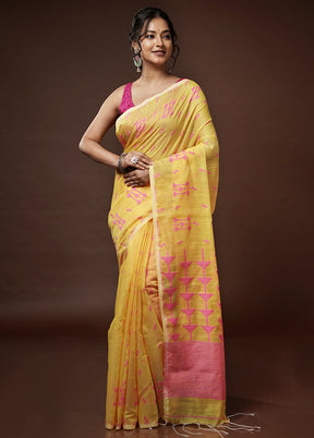 Yellow Cotton Saree With Blouse Piece