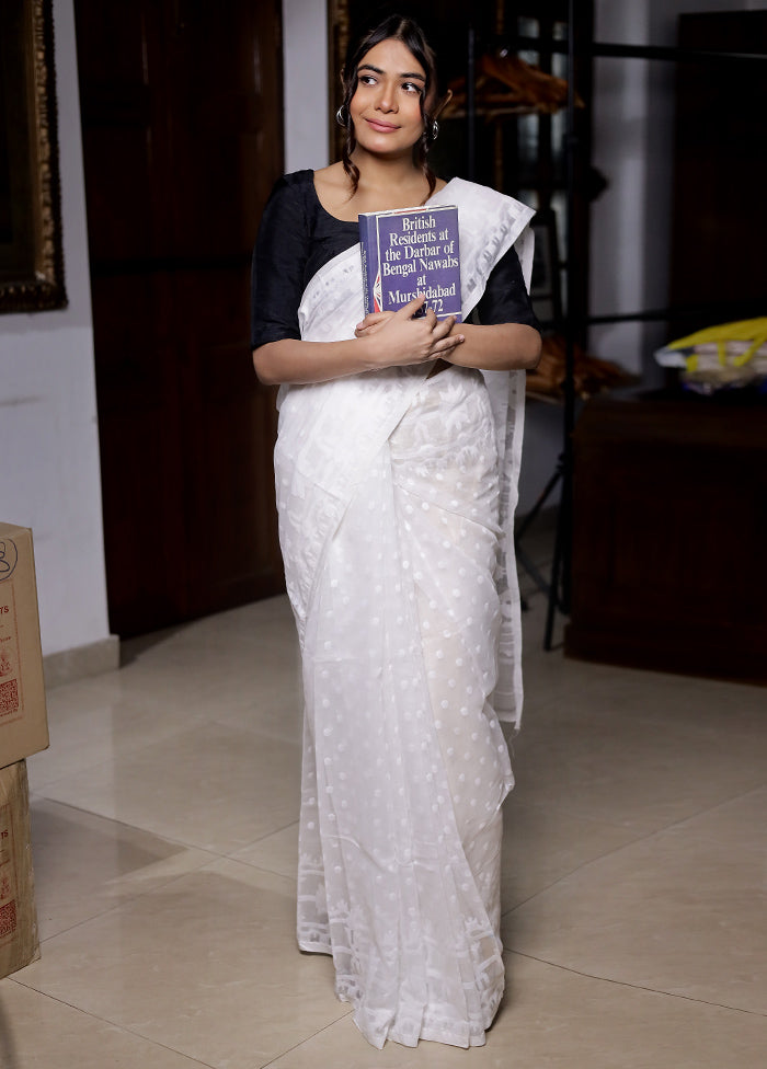 White Tant Jamdani Saree Without Blouse Piece