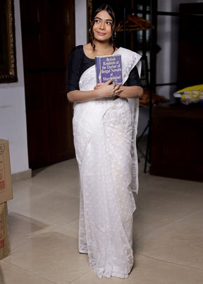 White Tant Jamdani Saree Without Blouse Piece