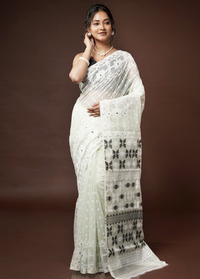 White Tant Jamdani Saree Without Blouse Piece