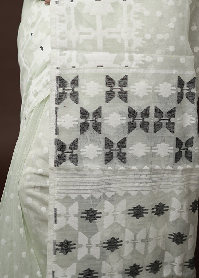White Tant Jamdani Saree Without Blouse Piece