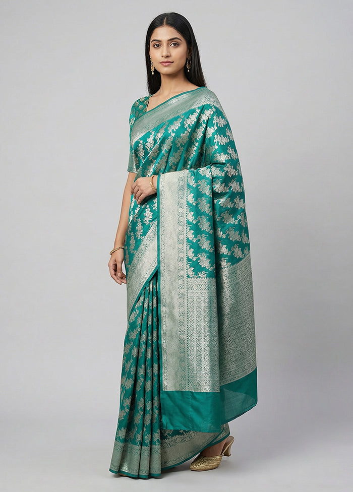 Blue Uppada Silk Saree With Blouse Piece