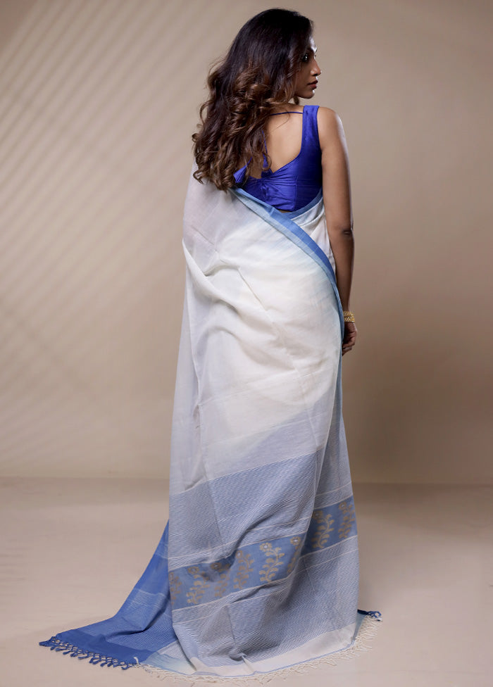 Grey Pure Cotton Saree With Blouse Piece