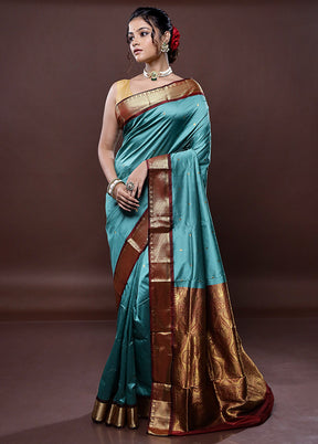Green Kanjivaram Silk Saree With Blouse Piece