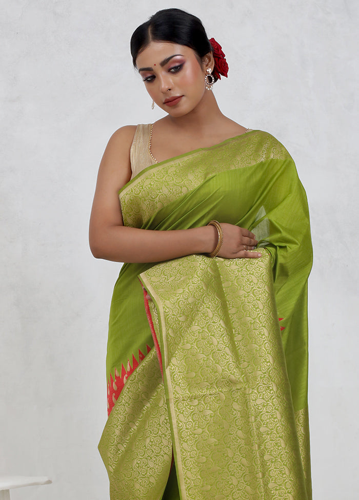 Green Dupion Silk Saree With Blouse Piece