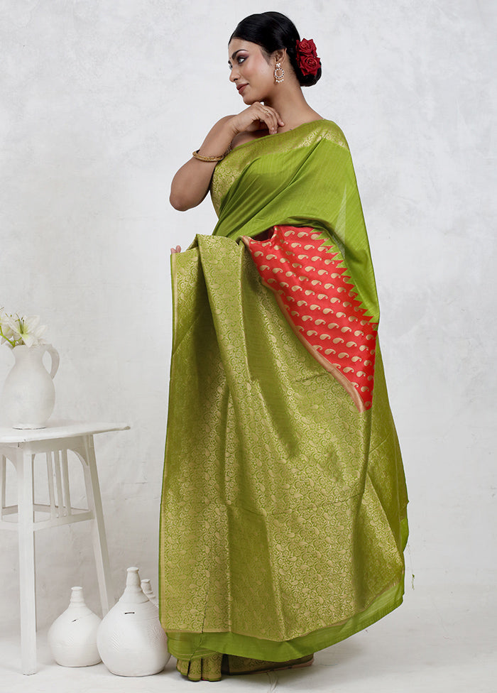 Green Dupion Silk Saree With Blouse Piece