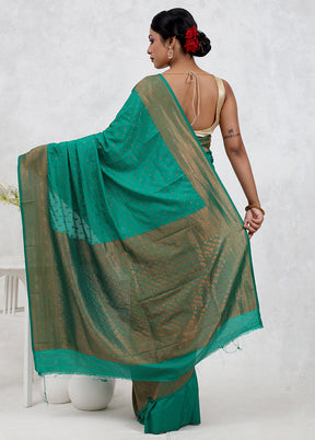 Green Georgette Saree With Blouse Piece
