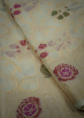 Cream Georgette Saree With Blouse Piece