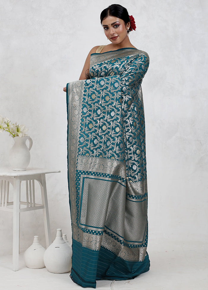 Green Uppada Silk Saree With Blouse Piece