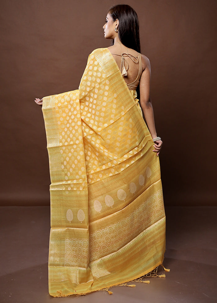 Yellow Cotton Saree With Blouse Piece